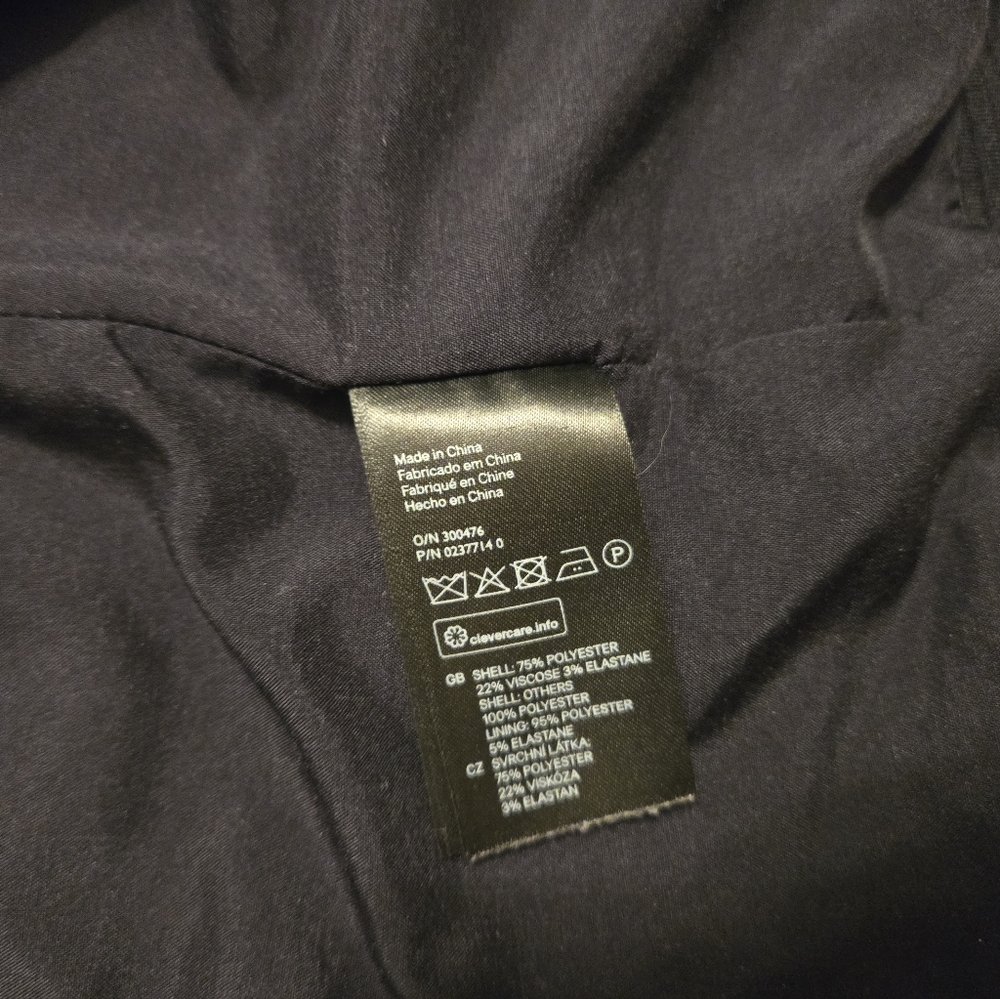 H&M Navy Blazer - Picture 8 of 8
